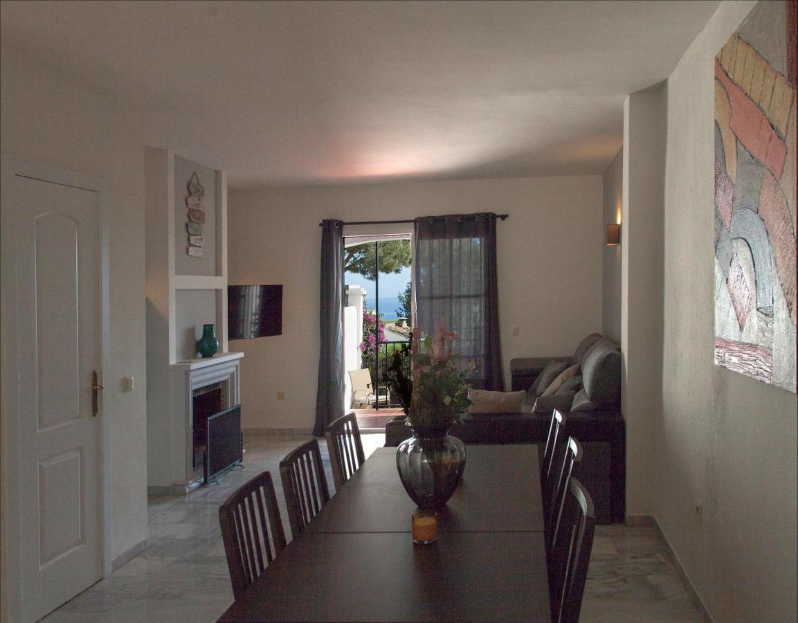 Agradable Adosado Con Piscina La Hidalga Vila Benalmádena Exterior foto