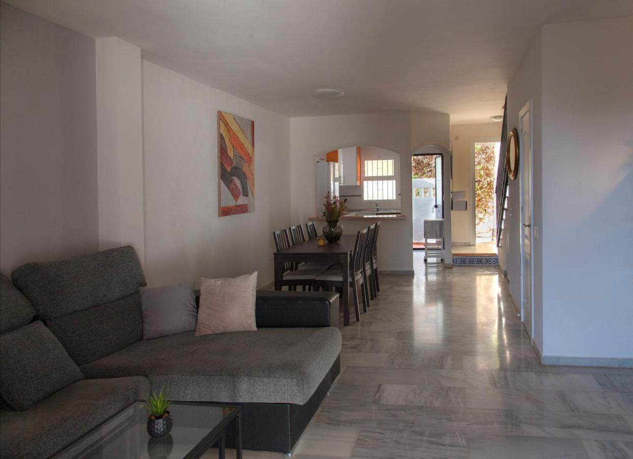 Agradable Adosado Con Piscina La Hidalga Vila Benalmádena Exterior foto