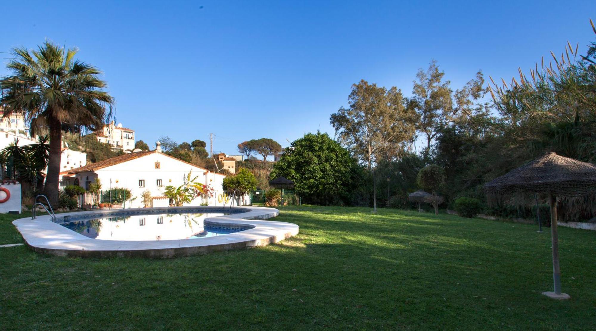 Agradable Adosado Con Piscina La Hidalga Vila Benalmádena Exterior foto