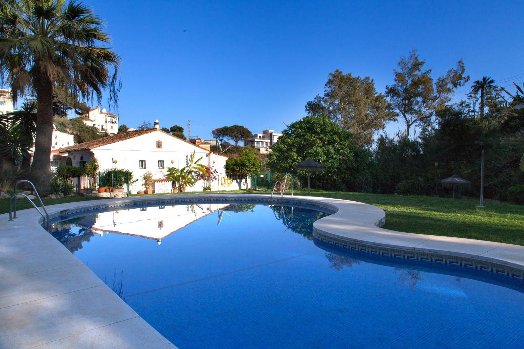 Agradable Adosado Con Piscina La Hidalga Vila Benalmádena Exterior foto